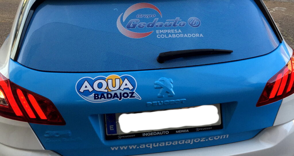 Rotulación de un vehículo apto para la ITV